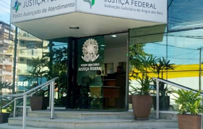 Entrada do prédio de Angra dos Reis