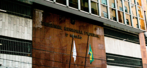 Foto da fachada do prédio do TRF2
