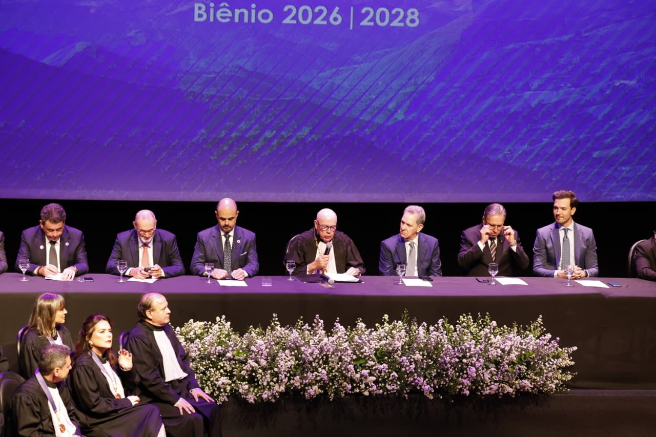 solenidade de posse da nova administração do Tribunal Regional Federal da 6ª Região (TRF6) para o biênio 2026-2028