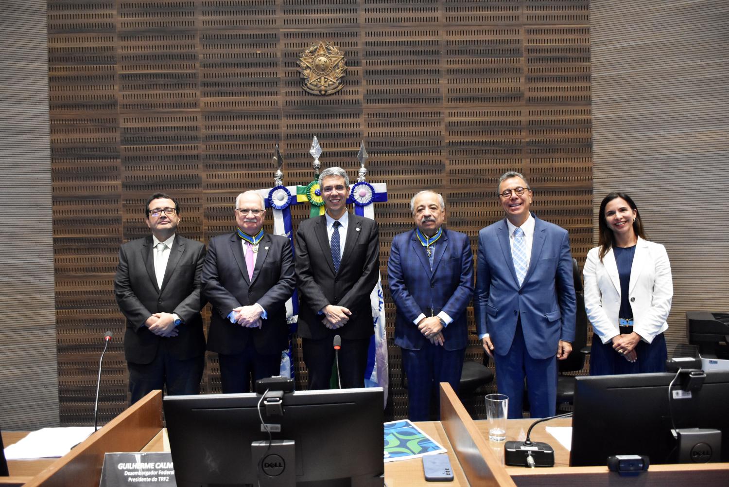 Desembargadores e ministros no Plenário