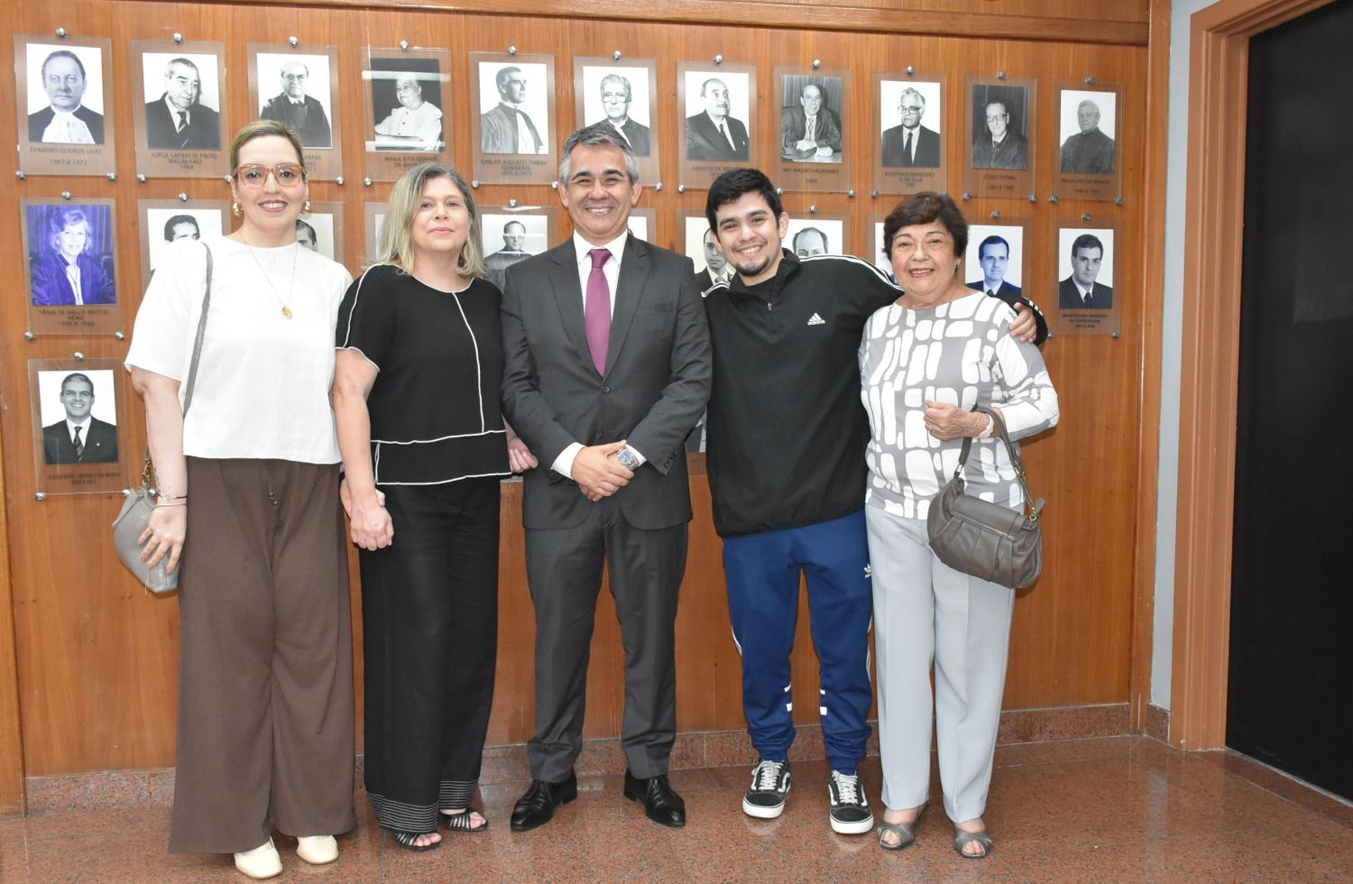 Juiz Eduardo André e família