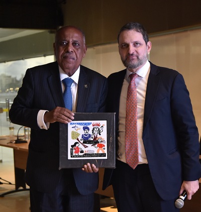 Benedito Gonçaves foi presenteado