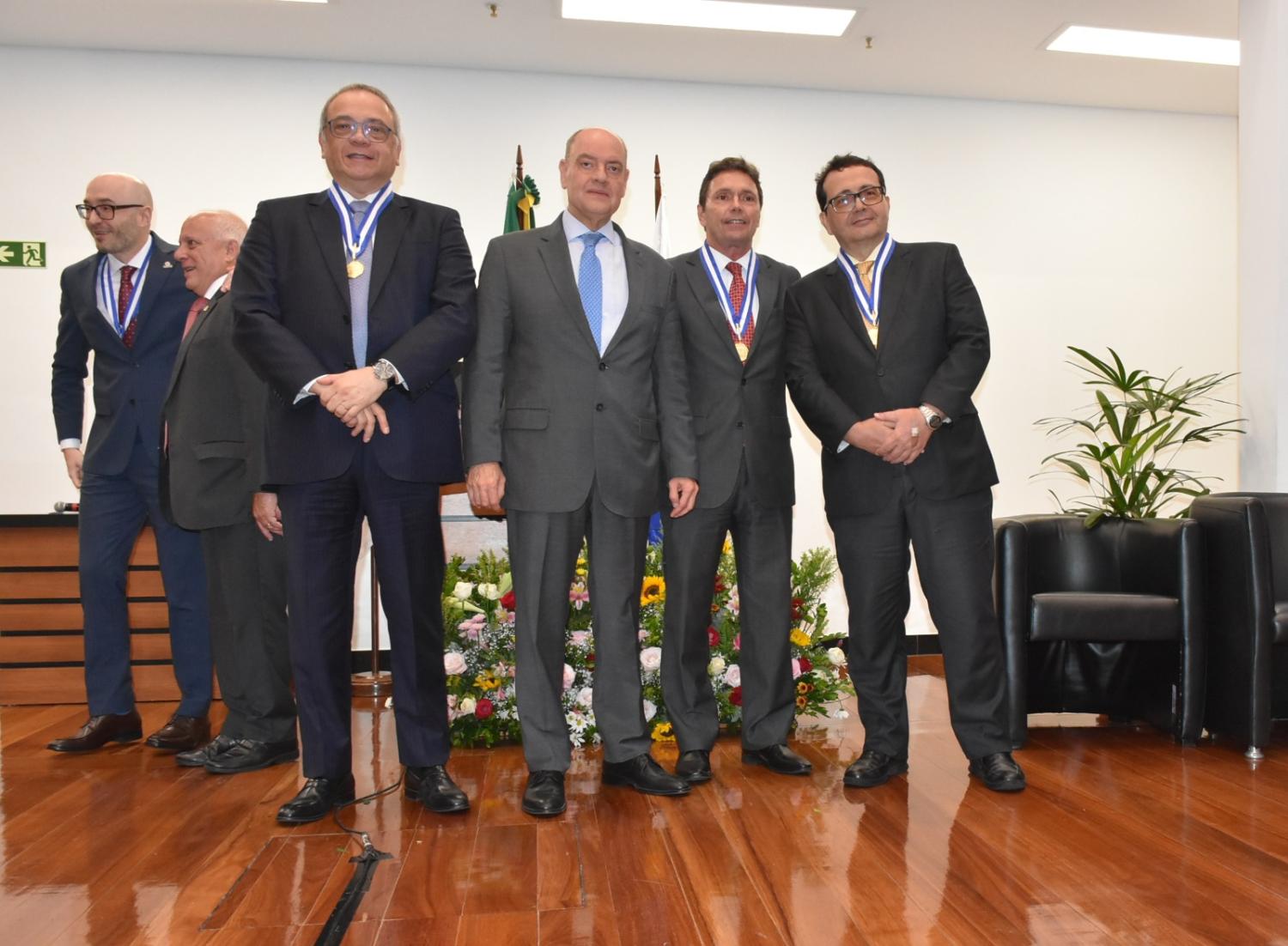 Presidente do TRF2 e do TJRJ