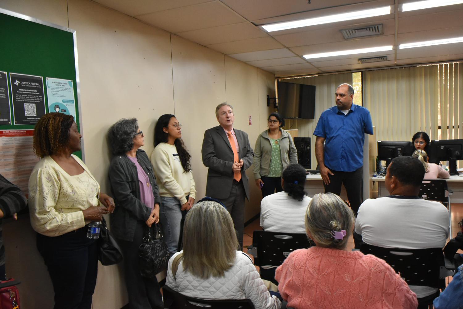 Visita ao setor de Primeiro Atendimento dos JEFs