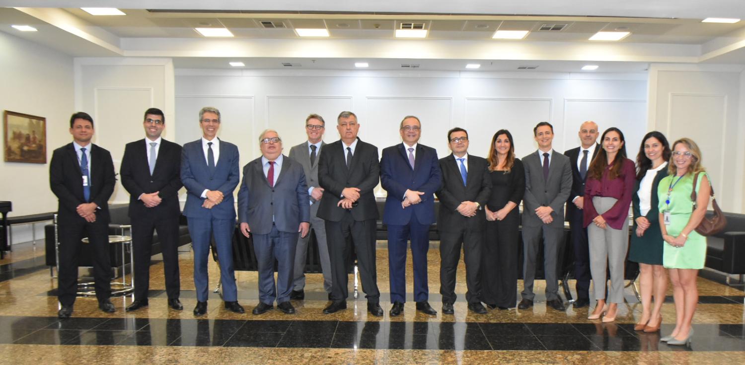 Participantes da reunião do Fojurj