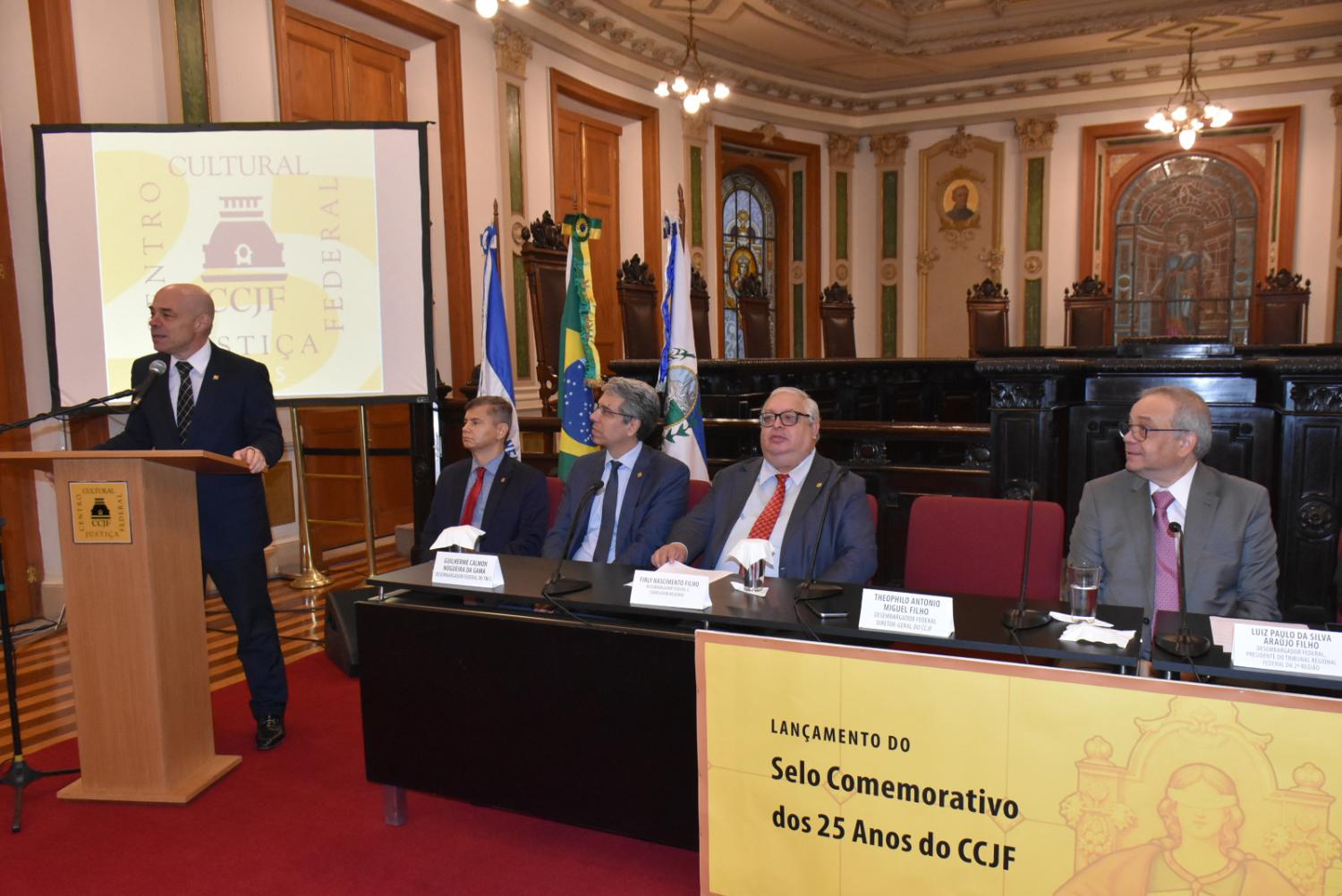 Diretor-Geral do CCJF Dr Theophilo