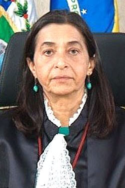 Desembargadora federal Lana Regueira
