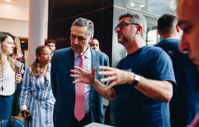 Visita do ministro Luís Roberto Barroso ao evento. Foto: @Chalanafilmes/Rafael Bemjamim 