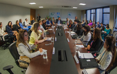 Reuniãopara discutir a judicialização das políticas públicas executadas pela Caixa Econômica Federal