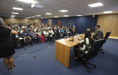 O conselheiro Pablo Coutinho falou com os participantes da oficina provida pelo CNJ. FOTO: Rômulo Serpa/Ag CNJ 